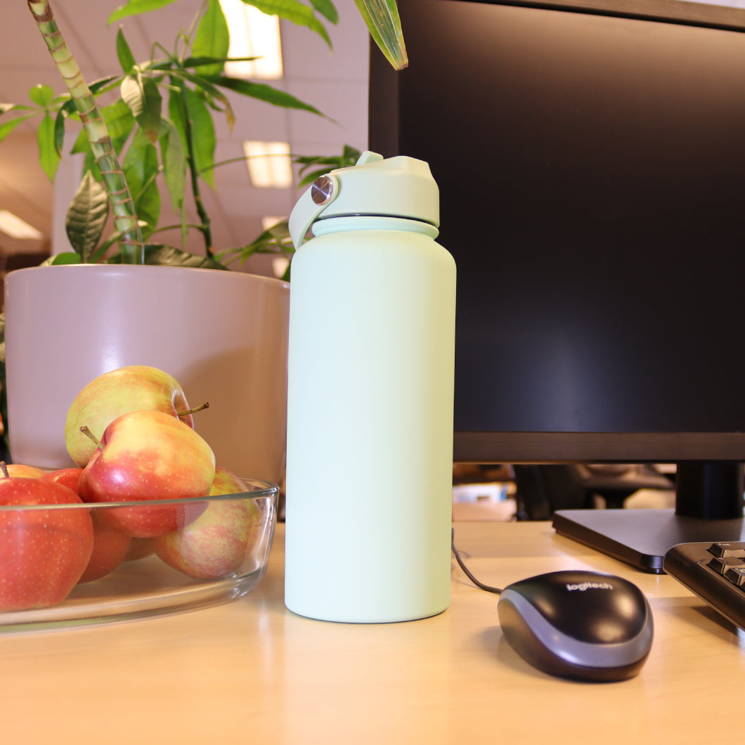 Thermos waterfles 1 liter - Isolerende Waterfles met Draaibare Drinktuit - Pale Green