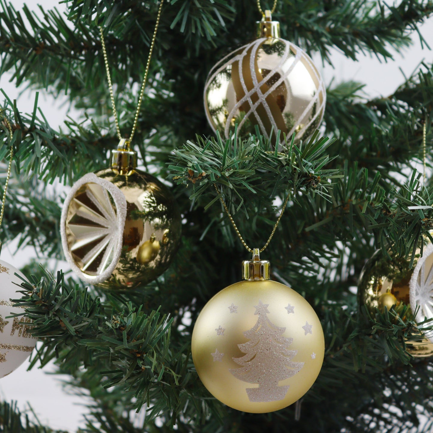 Kerstballen - 9 Delige Set - Kerstversiering - Goud - Wit - Verschillende Afwerkingen - Kerstboom Kerstballen - Voor in de kerstboom
