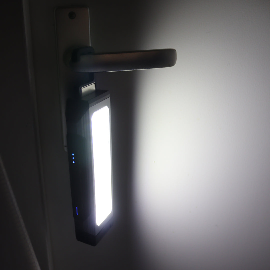 Zaklamp LED Oplaadbaar, Werklamp en Powerbank in 1 - Multifunctioneel met magneet en ingebouwde standaard - 4000mAh