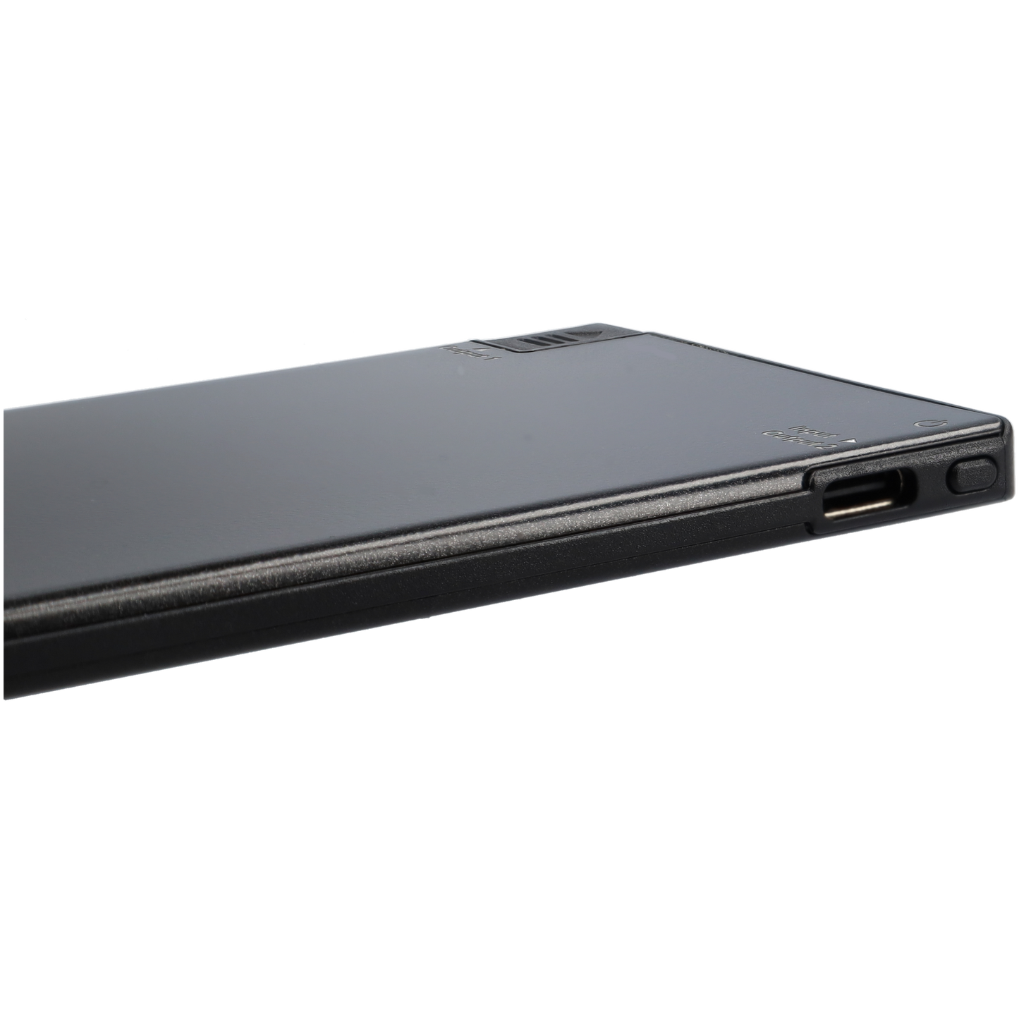Powerbank zeer plat 6mm dik - 5000 mAh - USB ingang - USB-C - Met ingebouwde kabel! - Zwart